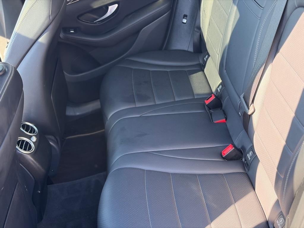 Mercedes-Benz GLC GLC 300 4MATIC SUV 2017