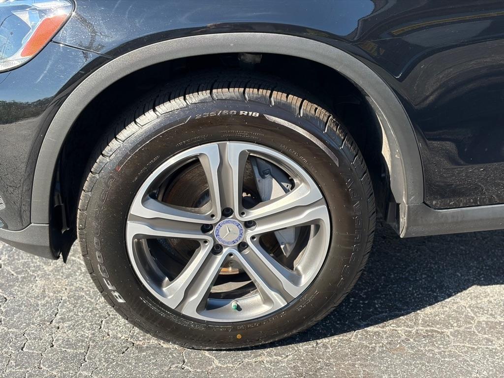Mercedes-Benz GLC GLC 300 4MATIC SUV 2017