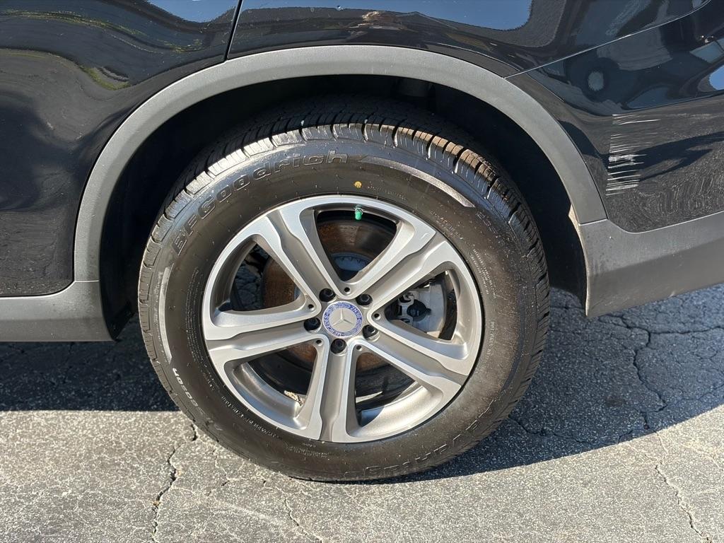 Mercedes-Benz GLC GLC 300 4MATIC SUV 2017