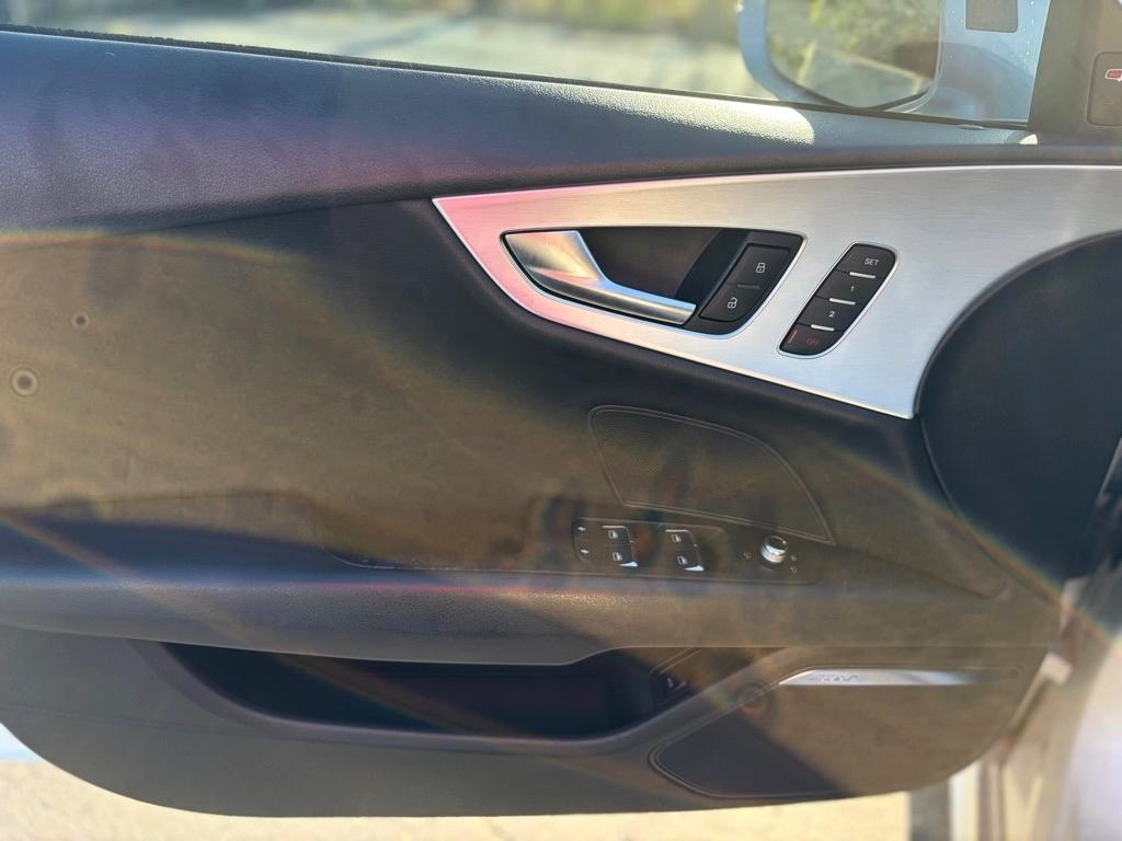 Audi A7 3.0T Premium quattro 2012
