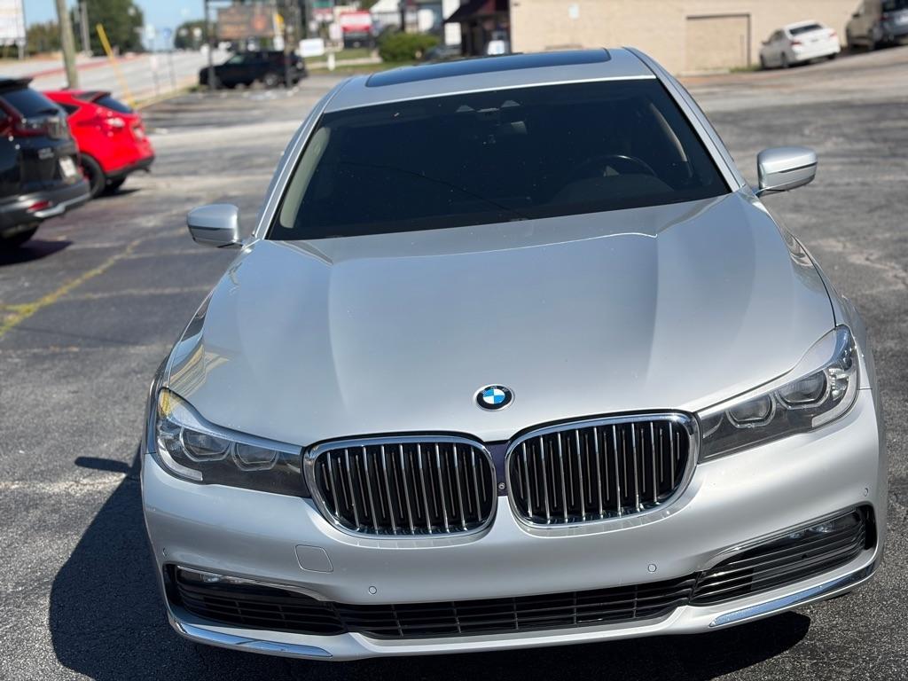 BMW 740i  2017