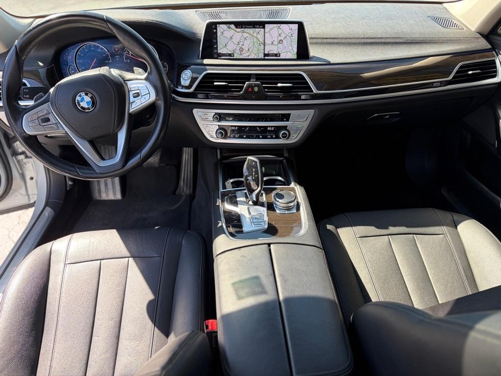 BMW 740i  2017