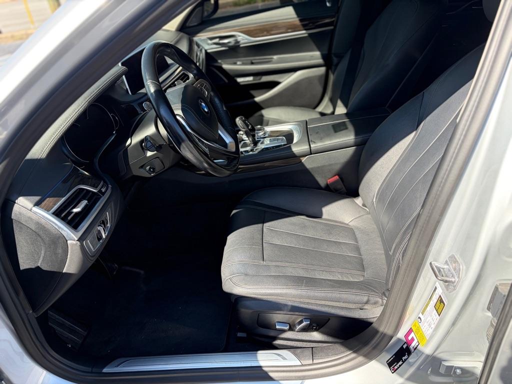 BMW 740i  2017