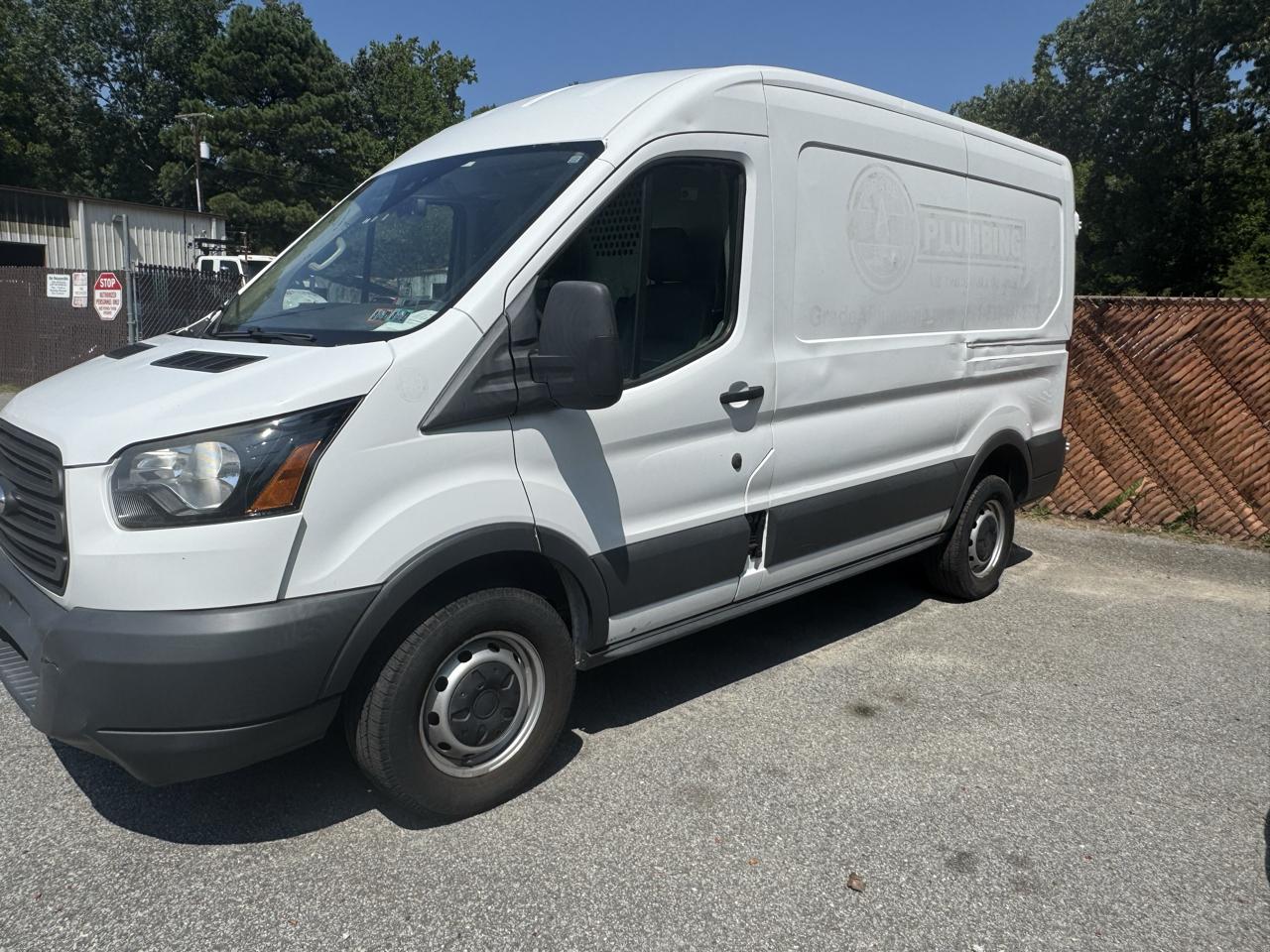 2018 Ford Transit 250 Van Med. Roof w/Sliding Pass. 130-in. WB