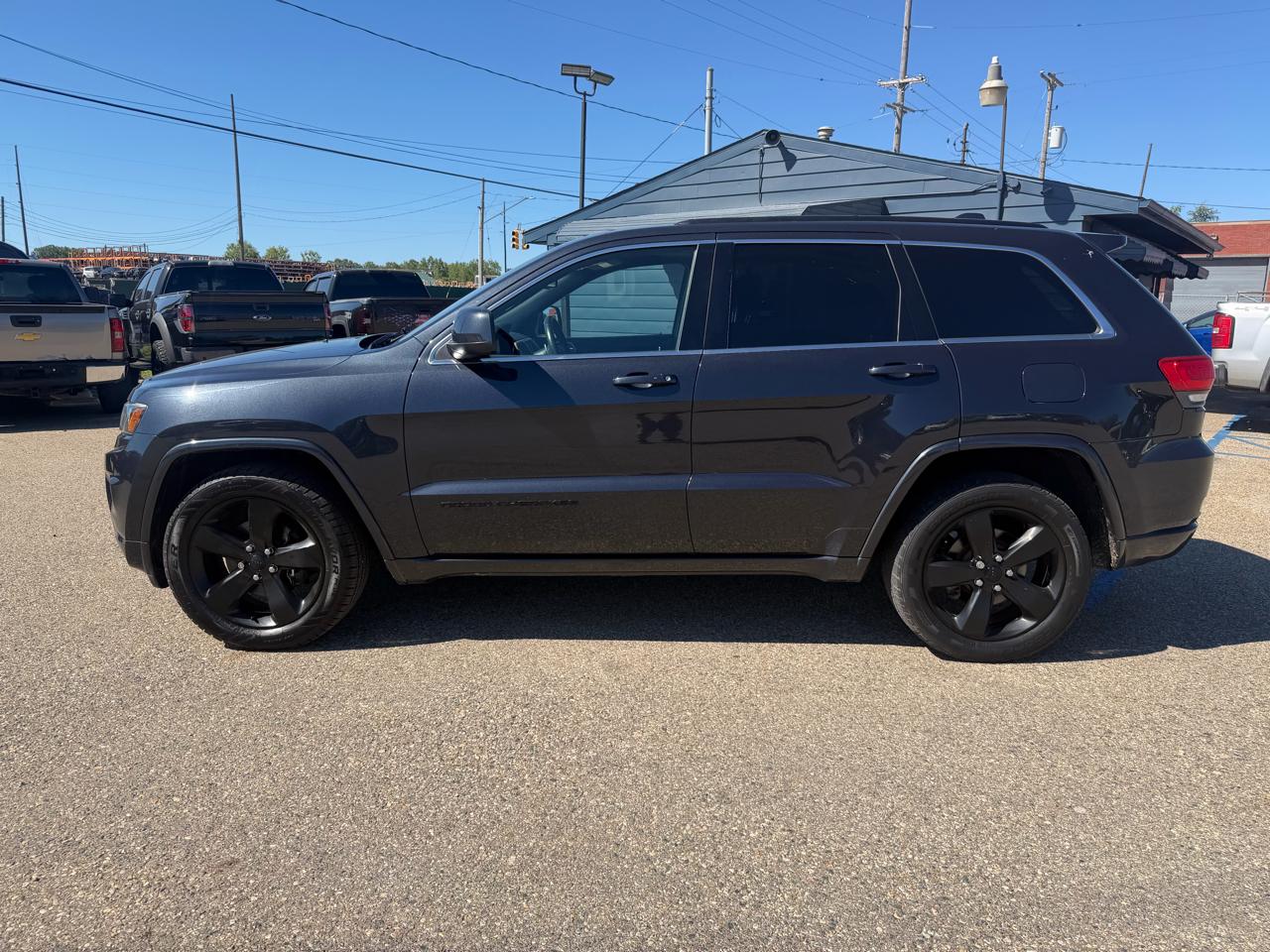 Jeep Grand Cherokee photo 2