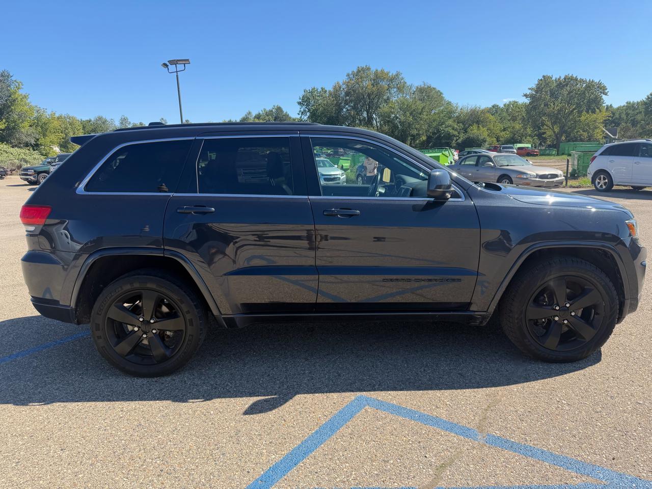 Jeep Grand Cherokee photo 6