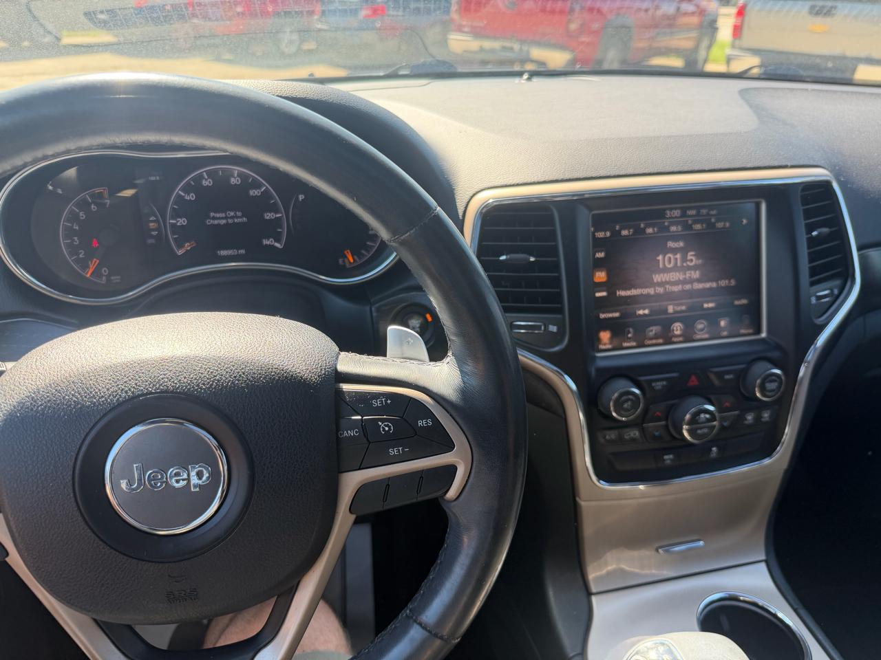 Jeep Grand Cherokee photo 12