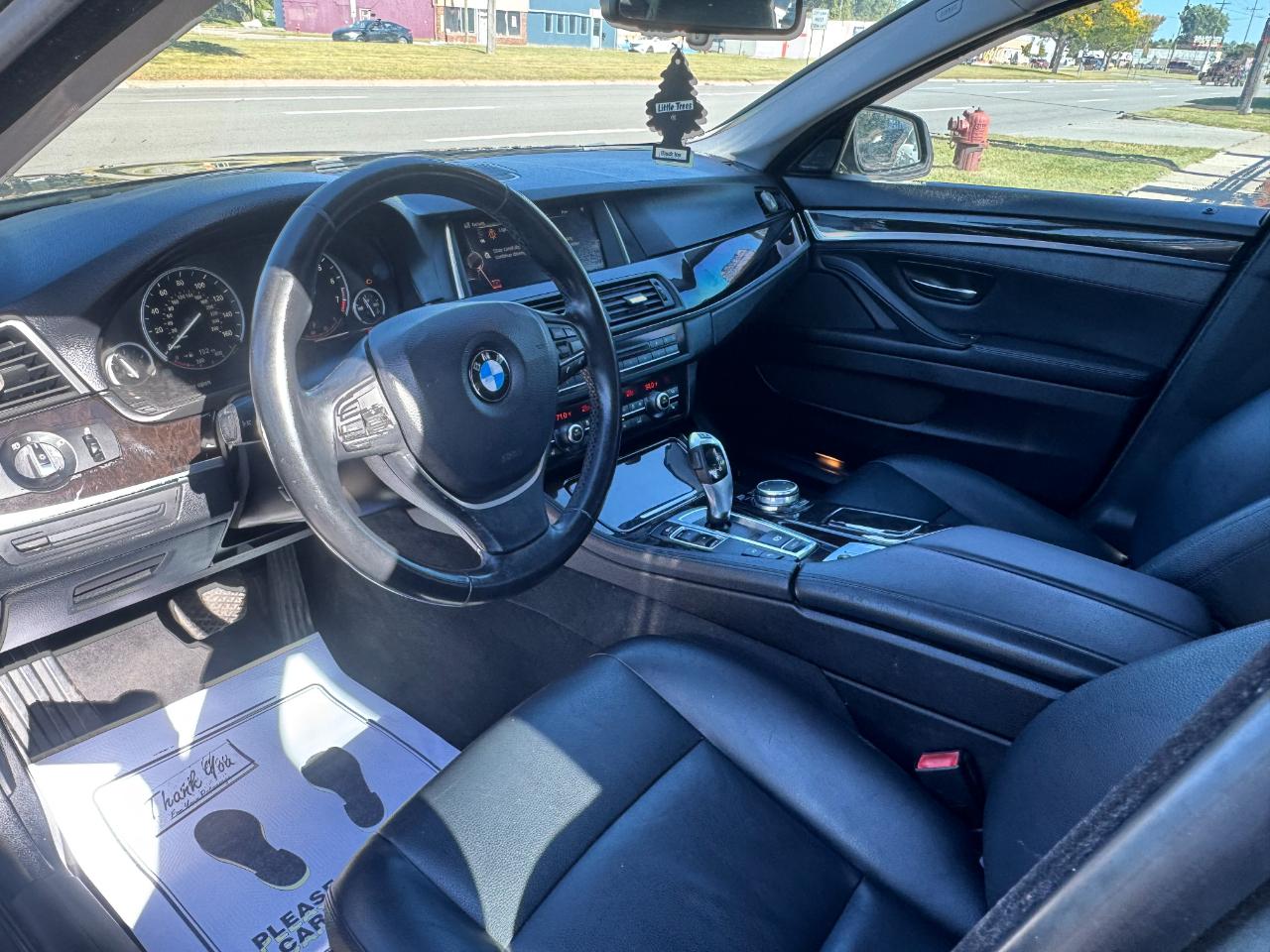 BMW 5 Series 4dr Sdn 528i RWD 2015