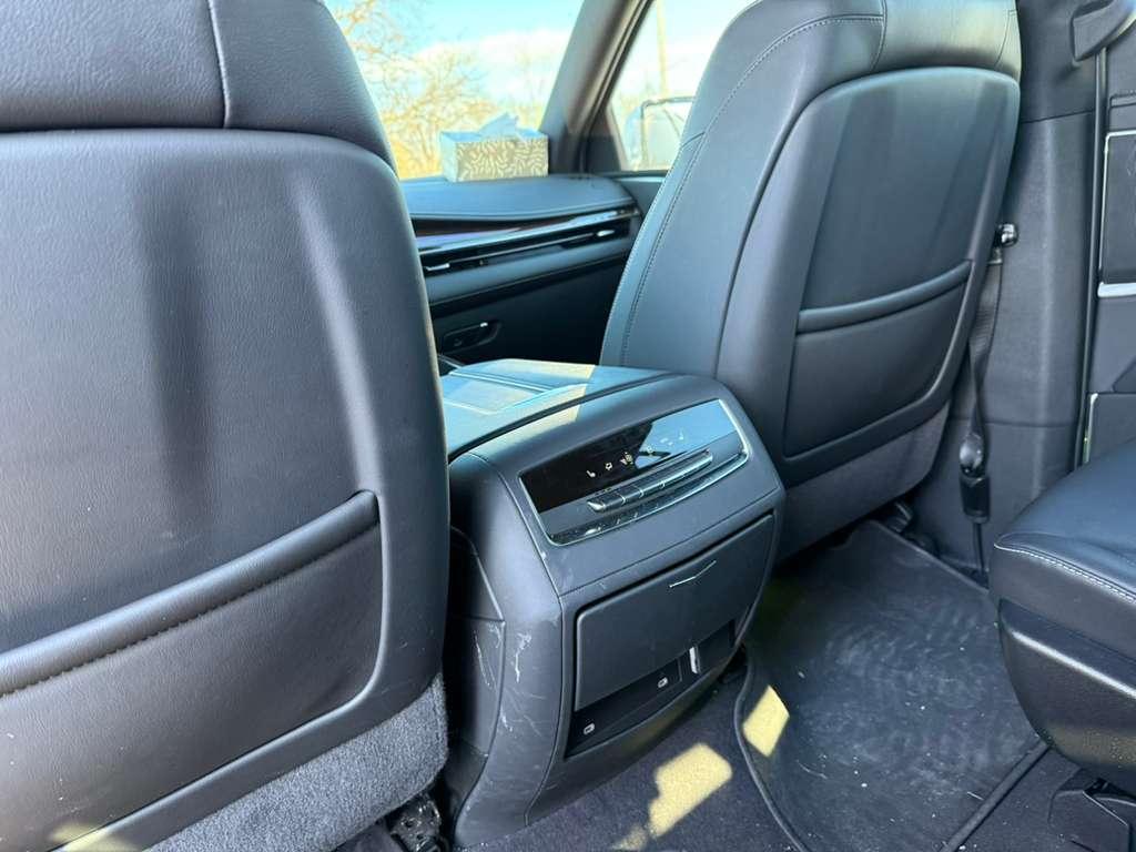 Cadillac Escalade Luxury 4WD 2023