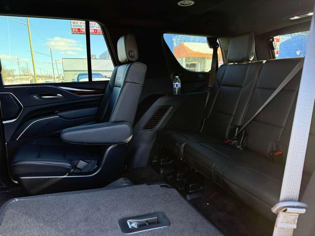 Cadillac Escalade Luxury 4WD 2023