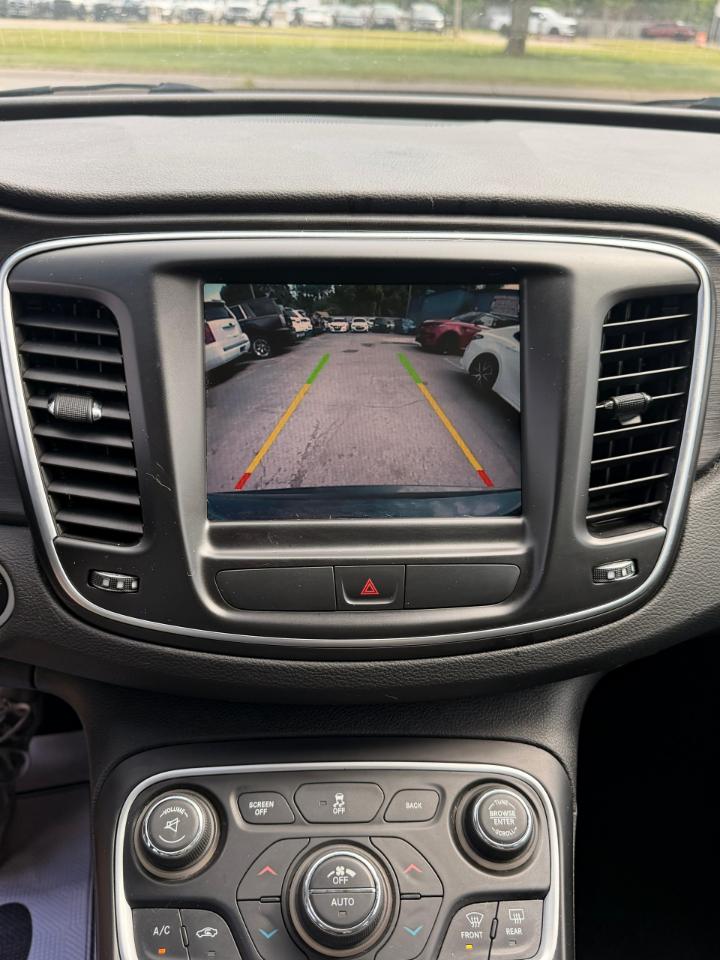 Chrysler 200 Limited 2015