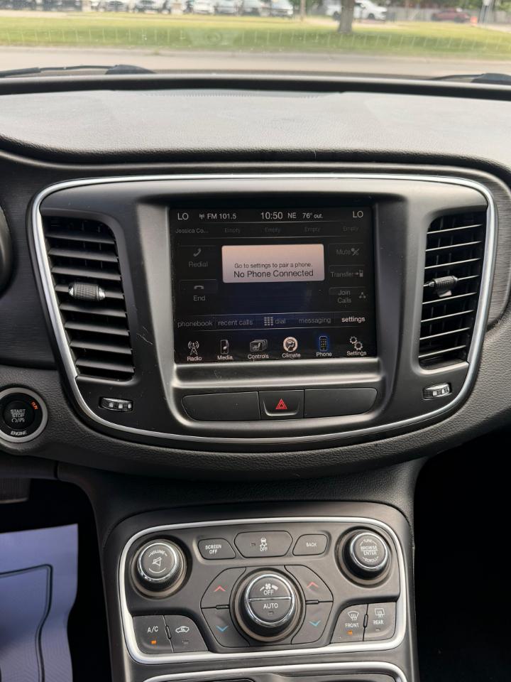 Chrysler 200 Limited 2015