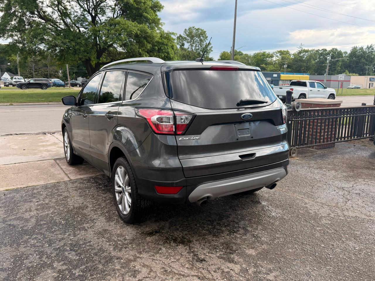 Ford Escape Titanium FWD 2017