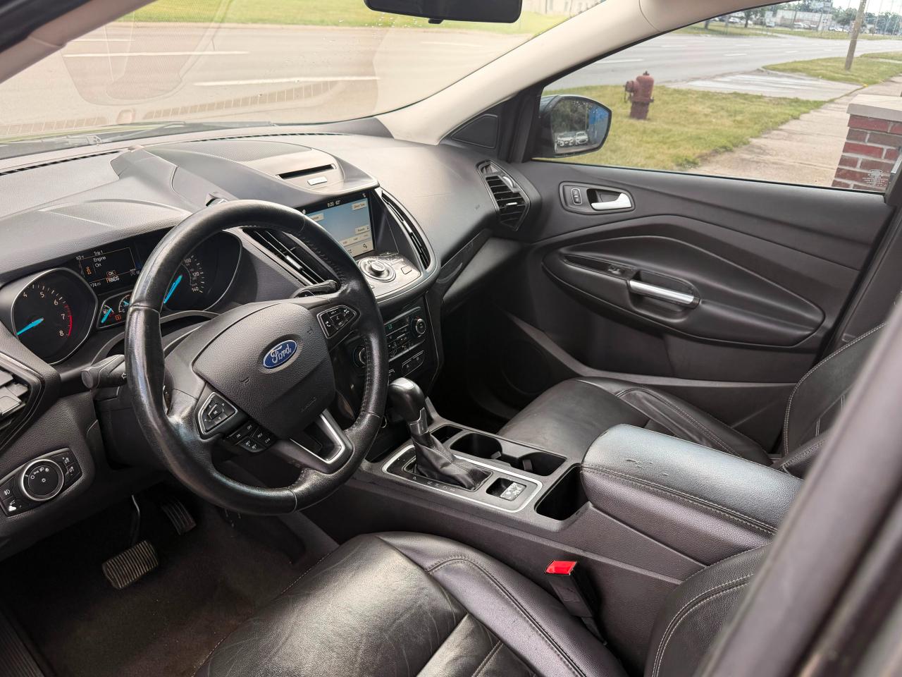 Ford Escape Titanium FWD 2017