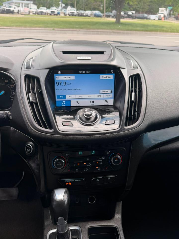 Ford Escape Titanium FWD 2017