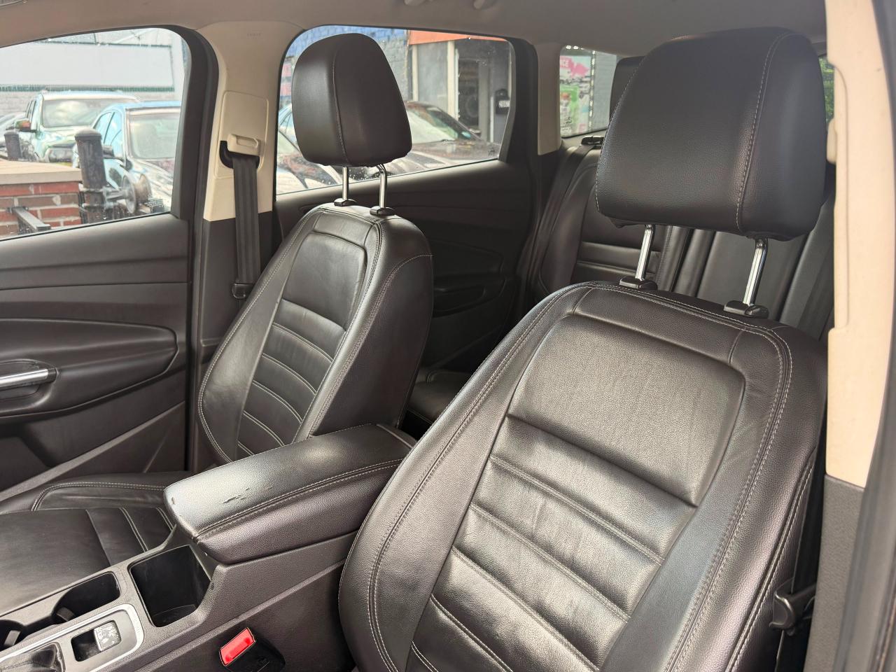 Ford Escape Titanium FWD 2017