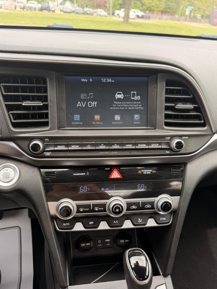 Hyundai Elantra Limited 2019
