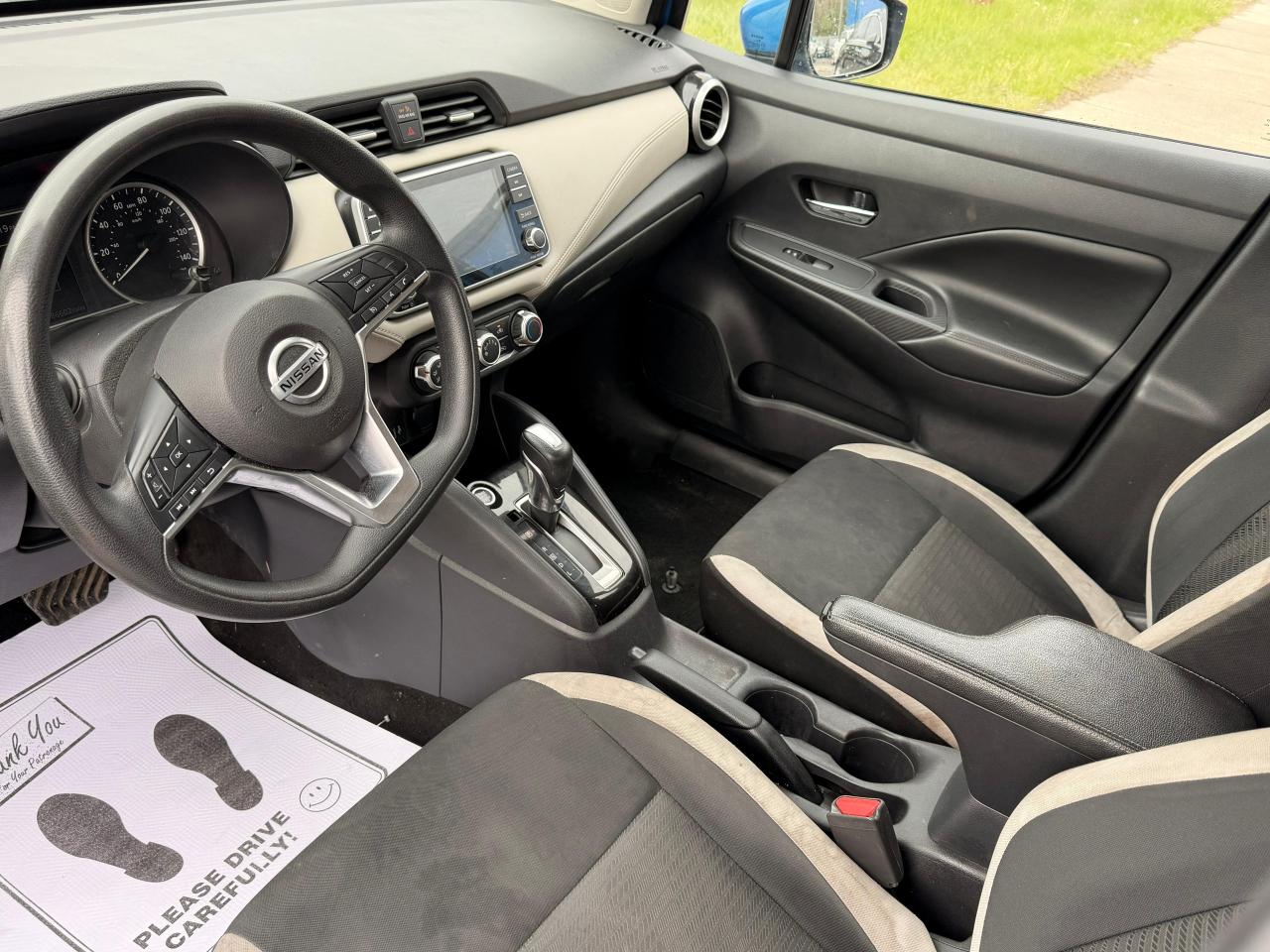 Nissan Versa SV 2020