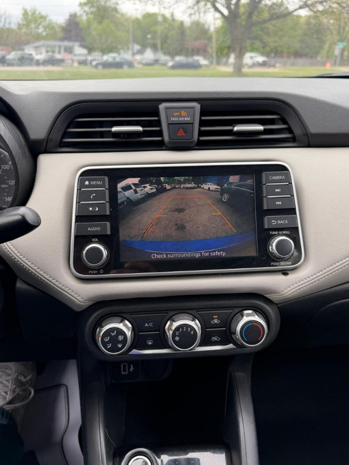 Nissan Versa SV 2020