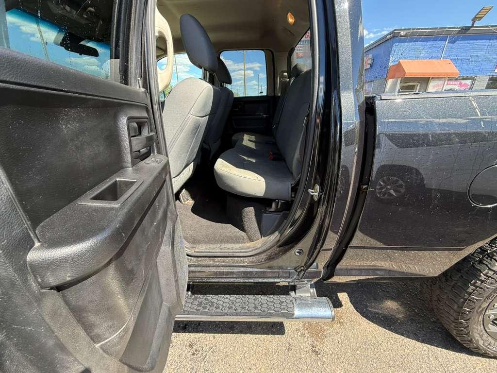 RAM 1500 Tradesman Quad Cab 4WD 2017