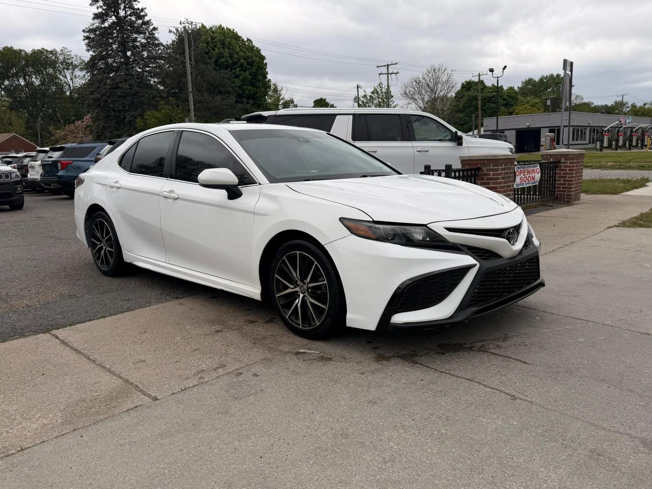 Toyota Camry SE 2021