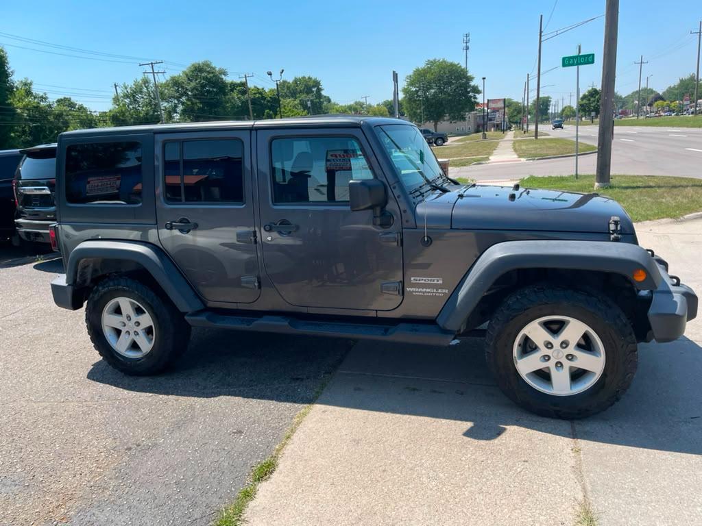 Jeep Wrangler Unlimited Sport 4WD 2017