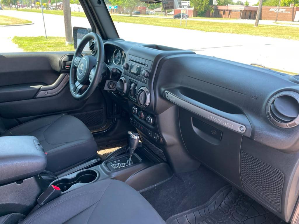 Jeep Wrangler Unlimited Sport 4WD 2017
