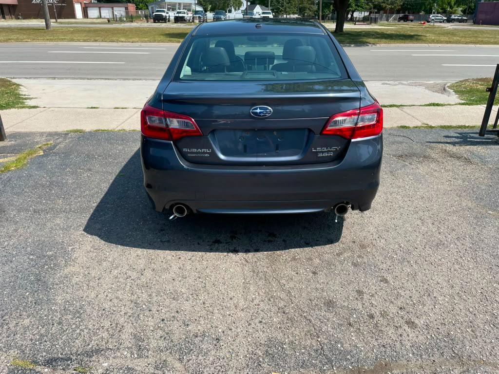 Subaru Legacy 3.6R Limited 2015