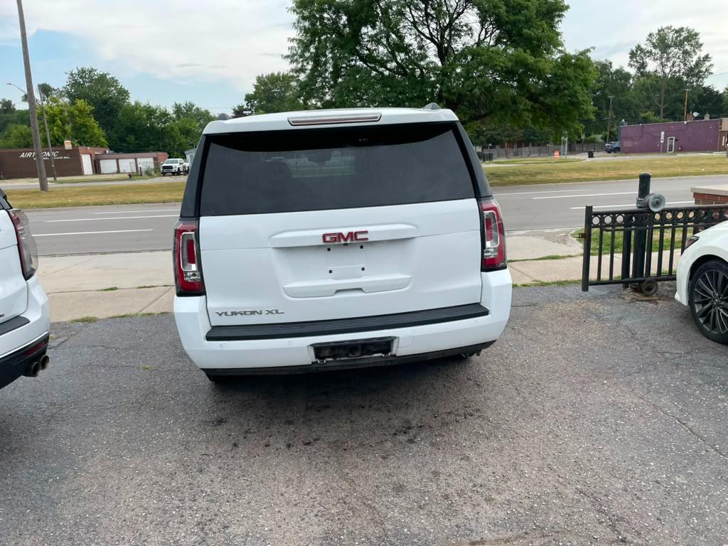 GMC Yukon XL SLT 4WD 2018