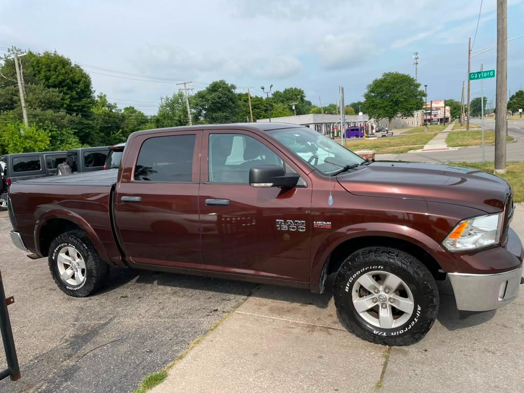 RAM 1500 SLT Crew Cab SWB 4WD 2013