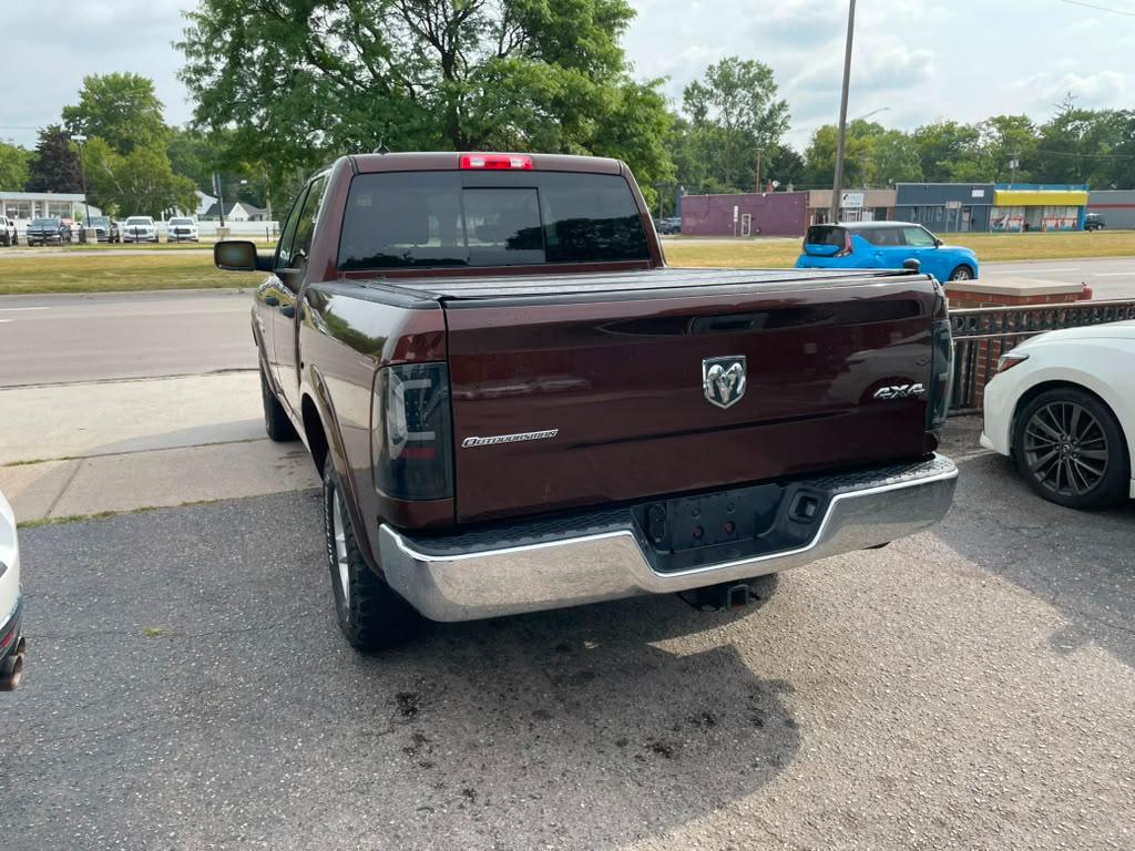 RAM 1500 SLT Crew Cab SWB 4WD 2013