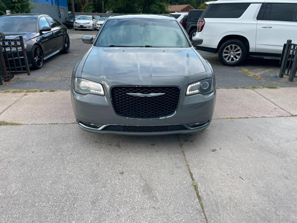 Chrysler 300 S V6 RWD 2019