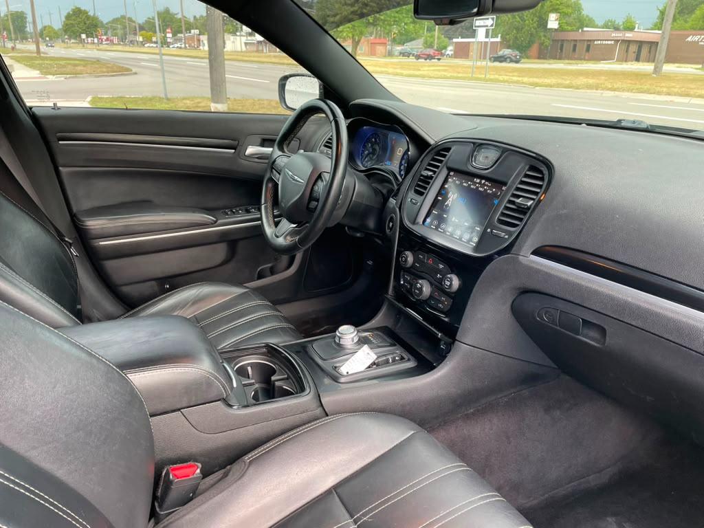 Chrysler 300 S V6 RWD 2019
