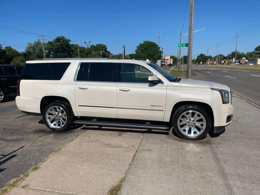 GMC Yukon Denali XL 4WD 2015