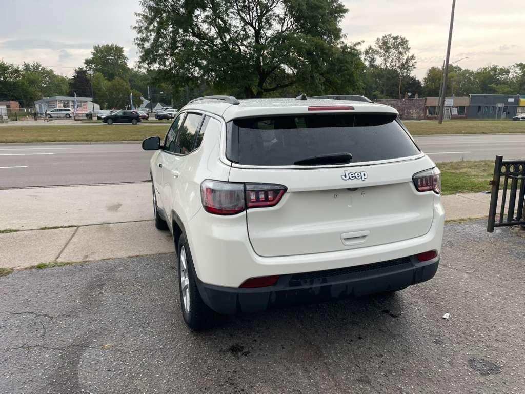 Jeep Compass Latitude FWD 2021