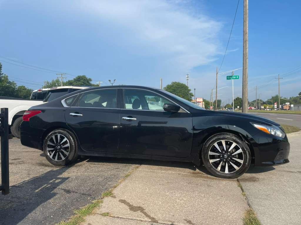 Nissan Altima 2.5 SV 2018