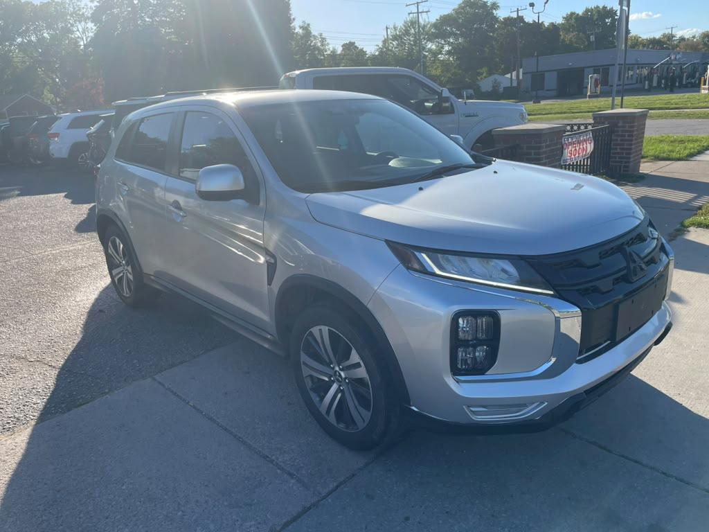 Mitsubishi Outlander Sport 2.0 ES CVT 2021