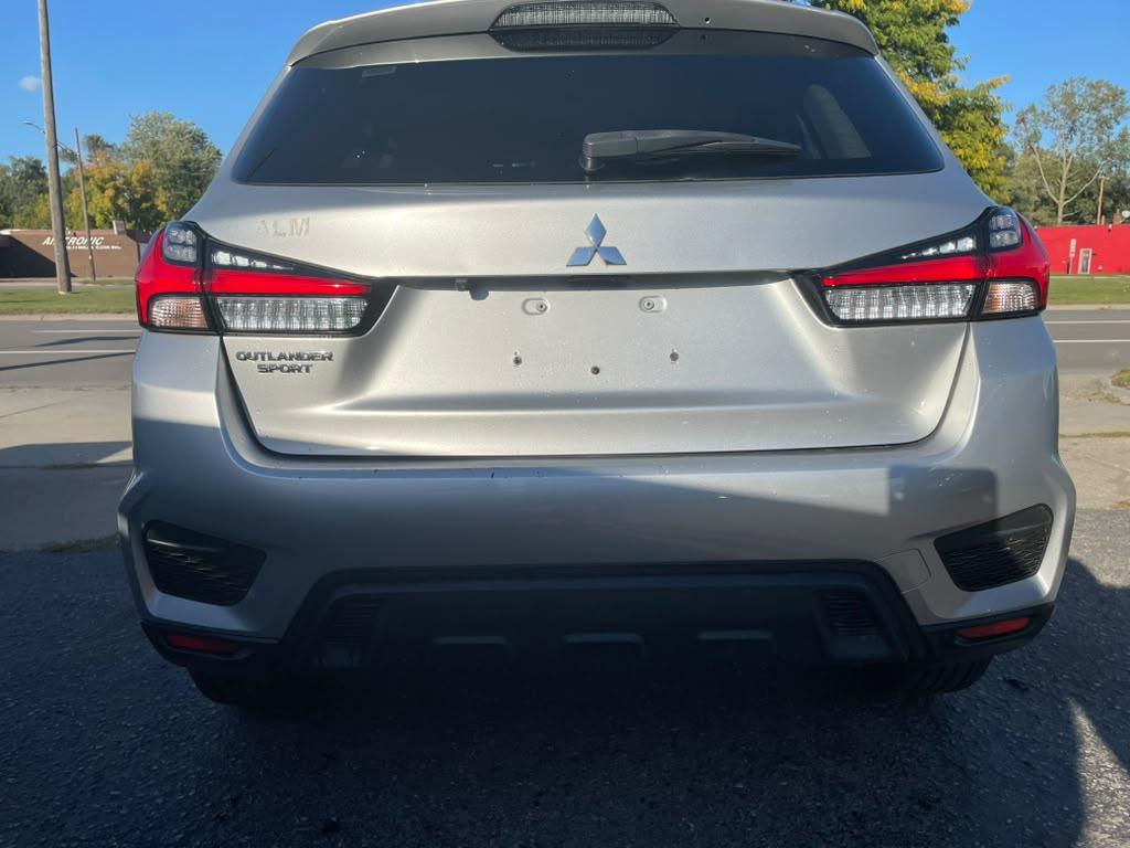 Mitsubishi Outlander Sport 2.0 ES CVT 2021