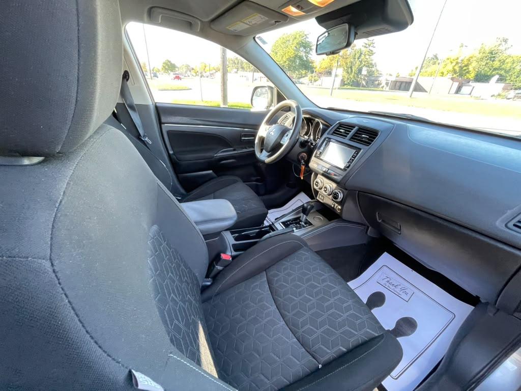 Mitsubishi Outlander Sport 2.0 ES CVT 2021