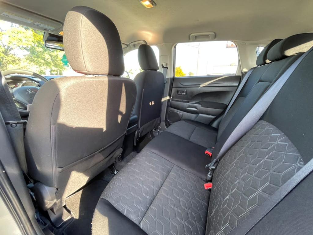 Mitsubishi Outlander Sport 2.0 ES CVT 2021