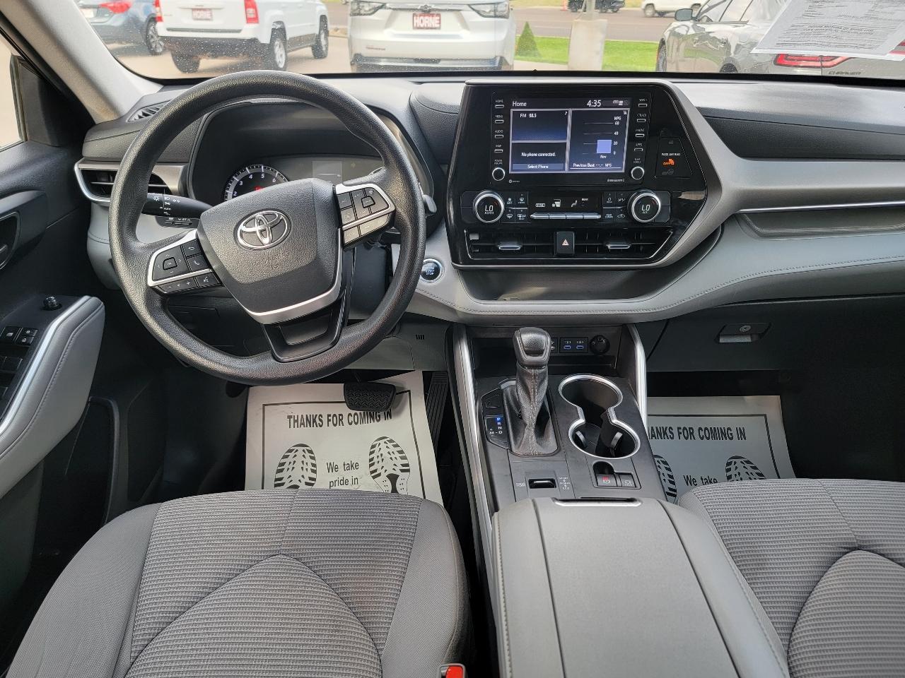 2022 Toyota Highlander L - Photo 9