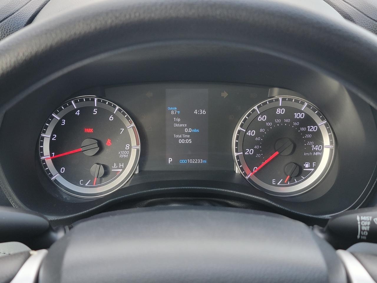 2022 Toyota Highlander L - Photo 10