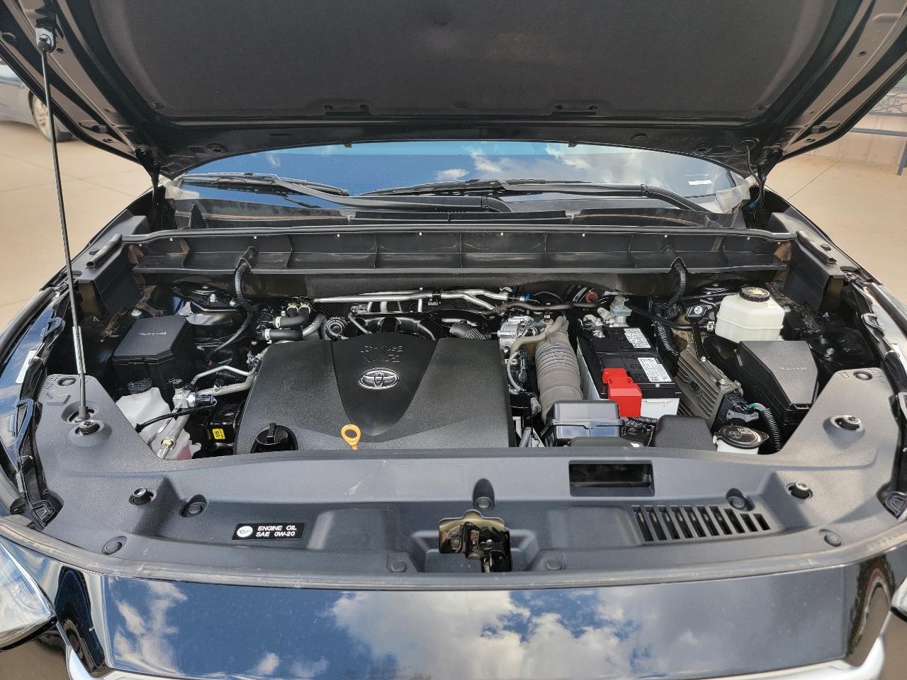 2022 Toyota Highlander L - Photo 14
