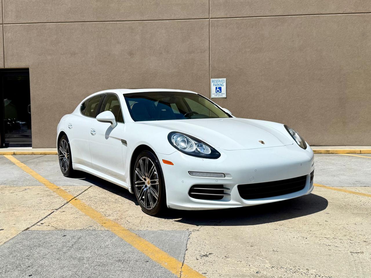 2015 Porsche Panamera 4dr HB 4S