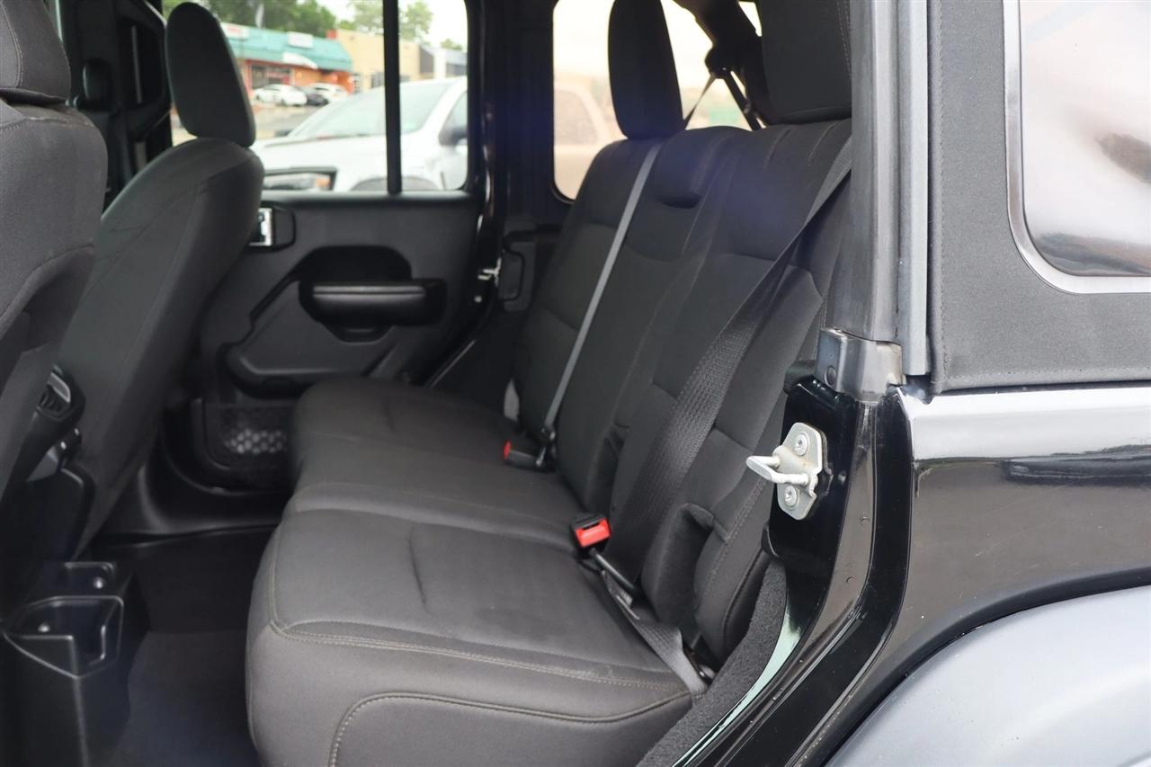 Jeep Wrangler Unlimited Sport 2018