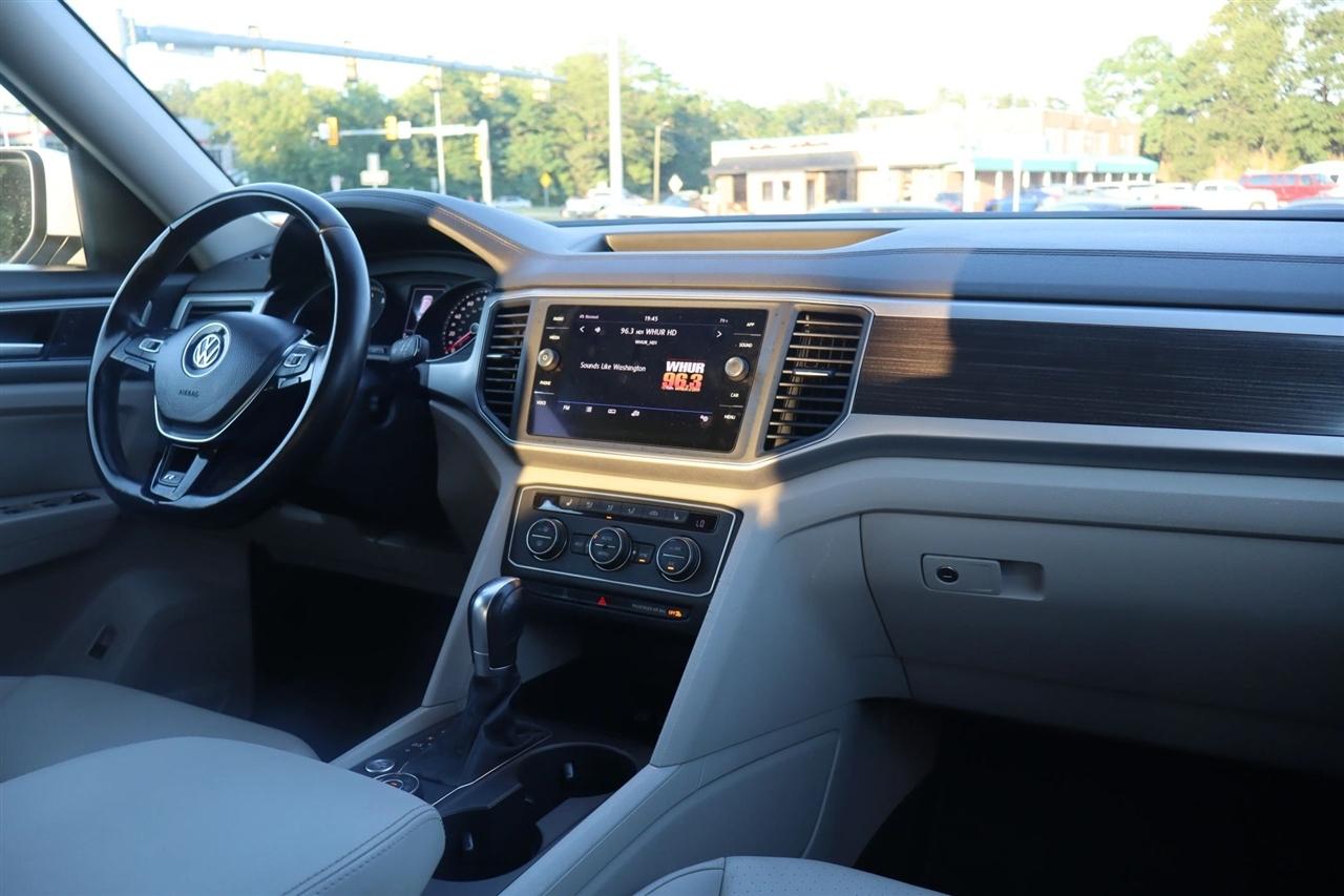 Volkswagen Atlas V6 SE w/Technology R-Line 4MOTION 2019