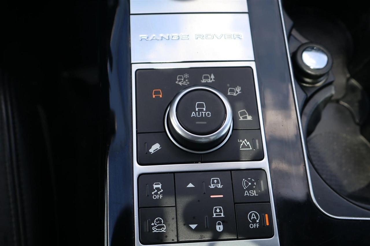 Land Rover Range Rover Supercharged LWB 2016