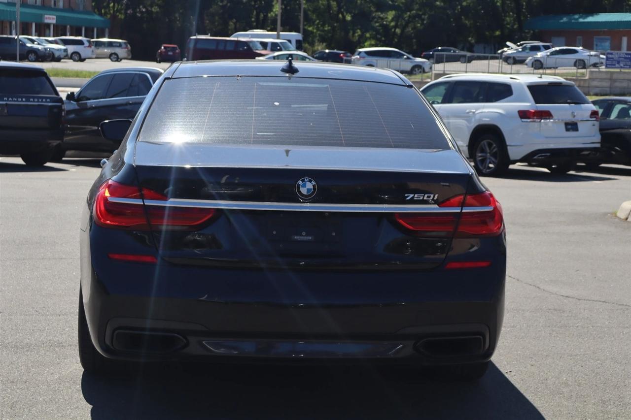 BMW 7-Series 750i 2018