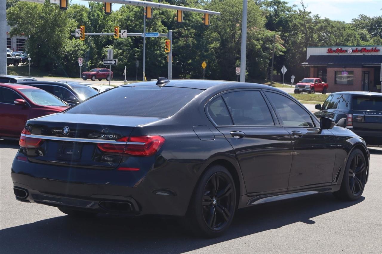 BMW 7-Series 750i 2018