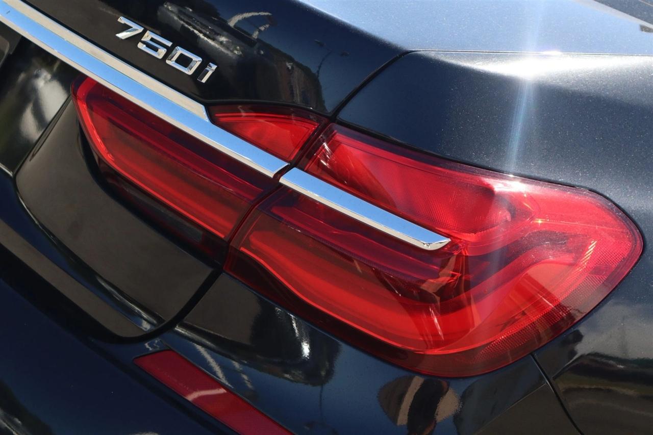 BMW 7-Series 750i 2018